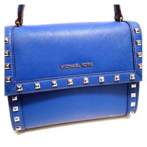 Michael Kors Dillon Messenger Handbag/Satchel